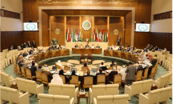 القاهرة: البرلمان العربي يشيد بالجهود السعودية والعُمانية لإحلال السلام في اليمن