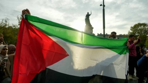 تقرير: فلسطينيون في فرنسا 