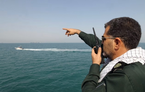 طهران: إيران ترد على اتهام نتنياهو لها بالضلوع باختطاف الحوثيين لسفينة في البحر الأحمر