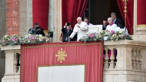 الفاتيكان: البابا فرنسيس يدعو إلى إيقاف العمليات العسكرية المروعة في غزة وإطلاق الرهائن.. معيدًا التذكير بـ