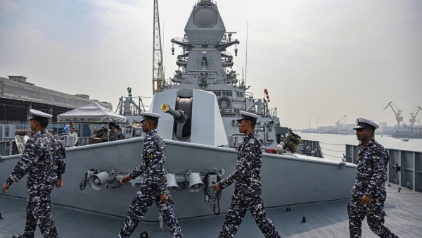 نيودلهي: البحرية الهندية نشرت ثلاث سفن حربية وطائرة استطلاع في بحر العرب 
