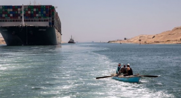 تقرير: تراجع إيرادات قناة السويس خلال يناير بنسبة 46% بسبب هجمات 