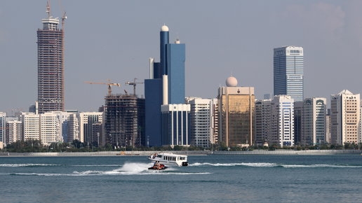 ابوظبي: أكبر شركة إماراتية تضيف مراقبا 