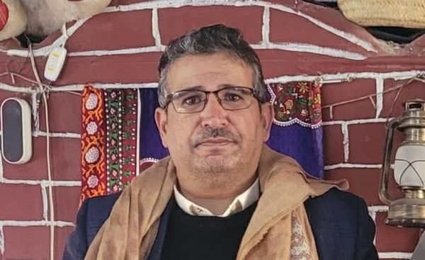 اليمن: نجل قطران ينفي إطلاق سراح والده وجماعة الحوثي تفرج عن العراسي
