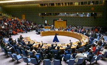نيويورك: مجلس الأمن يصوت اليوم على مشروع قرار جديد بشأن هجمات الحوثيين البحرية
