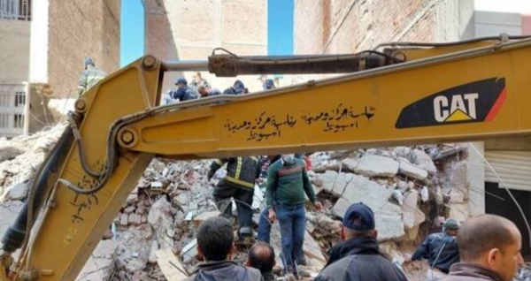القاهرة: 3 قتلى و8 مصابين بانهيار مبنى سكني في مصر
