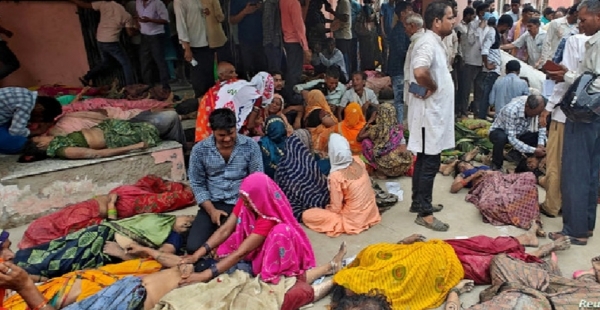 نيودلهي: 116 قتيلا بحادثة تدافع مأساوية في شمال الهند