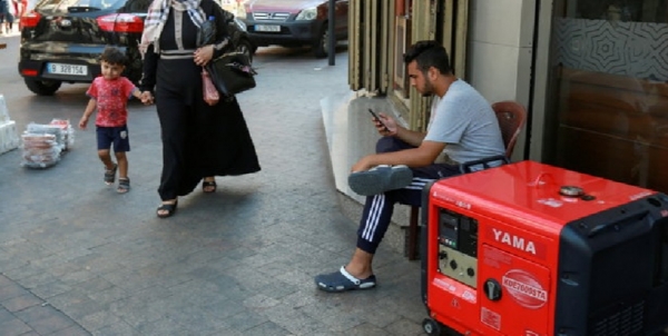 بيروت: انقطاع التيار الكهربائي في جميع أنحاء لبنان بسبب نفاد الوقود