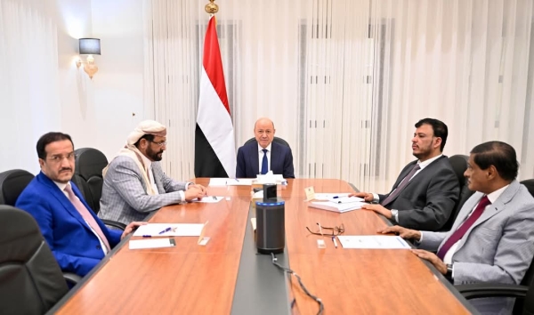 الرياض: مجلس القيادة اليمني يدعو الحوثيين لإلقاء السلاح ويحملهم مسؤولية تدهور الوضع المعيشي