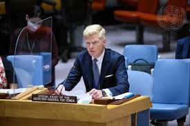 نيويورك: المبعوث الأممي يدعو الأطراف اليمنية إلى التحلي بالشجاعة واختيار طريق الحوار لإنقاذ البلاد
