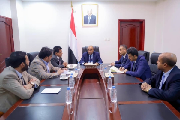 اليمن: بن بريك يترأس أول اجتماع حكومي في عدن لبحث أزمة الكهرباء