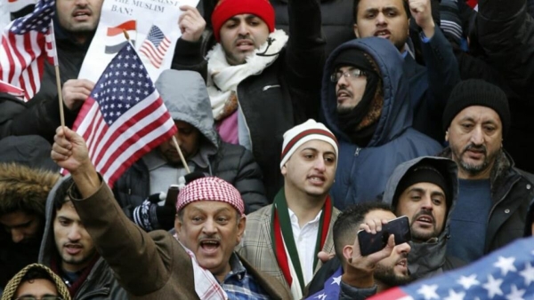 اليمن: الحكومة تعرب عن أسفها لقرار أمريكي يقيد دخول مواطنيها وتدعو إلى إعادة النظر فيه