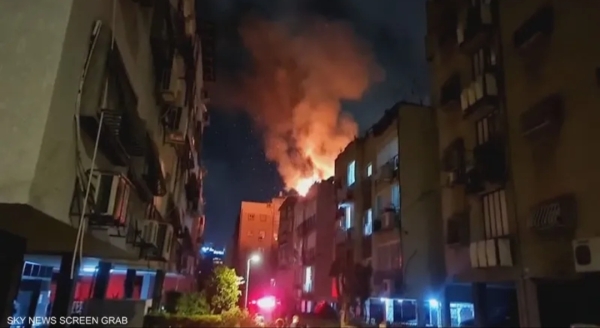 الحرب الإسرائيلية الإيرانية: إسرائيل تستهدف ‎أصفهان و ‎قم.. وعمليات صاروخية متبادلة مع ‎إيران