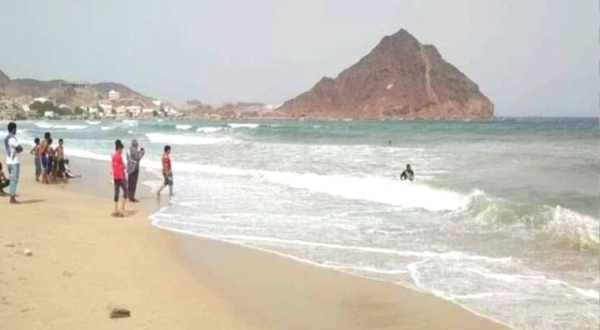اليمن: وفاة سبعة شبان غرقًا في شاطئ 