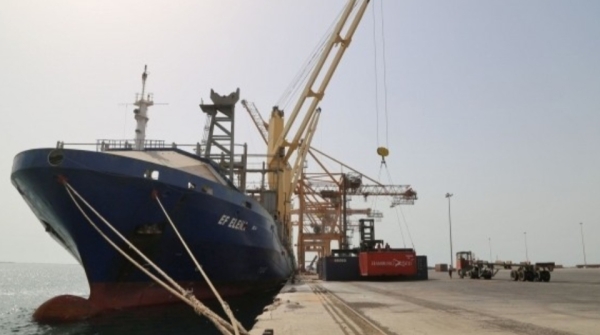 اليمن: انخفاض واردات الوقود والغذاء إلى موانئ الحوثيين بنحو 19% بسبب الغارات الجوية وارتفاع تكاليف الشحن