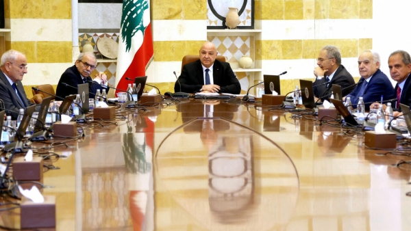 بيروت: لبنان يواصل بحث المقترح الأمريكي لنزع سلاح حزب الله وسط احتجاج الوزراء الشيعة وأنصار الحزب