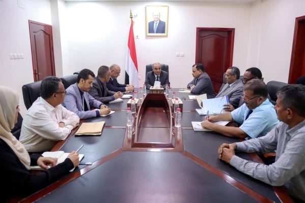 اليمن: الحكومة تقر إجراءات لتسريع استكمال مشروع إعادة تأهيل ميناء الاصطياد السمكي بعدن