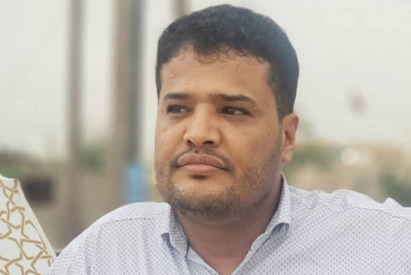 اليمن: نقابة الصحفيين تدين اعتقال الصحفي حمود هزاع في مأرب وتطالب بإطلاق سراحه