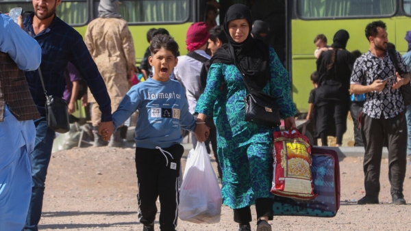 كابول: أكثر من 76 قتيلا في حادث حافلة على متنها مهاجرون عائدون من إيران