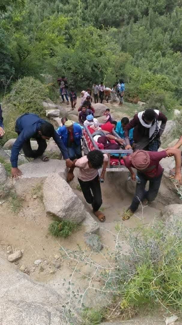 اليمن: إصابة 12 شخصاً في انقلاب سيارة غرب تعز