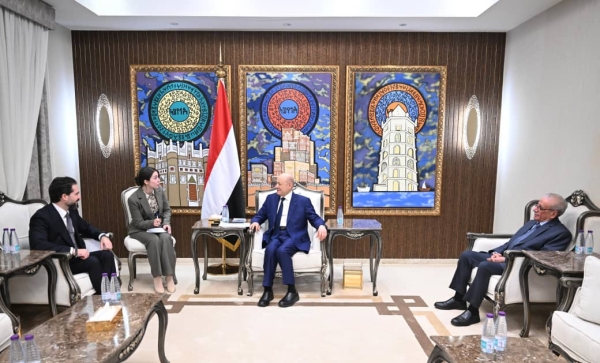الرياض: الرئيس اليمني يشدد على استئناف التدخلات الإنسانية الأميركية ويطالب بضغط أكبر لردع الحوثيين