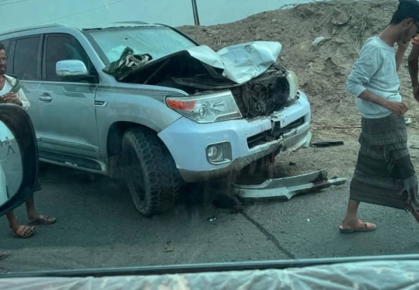اليمن: وفاة أب وأطفاله الأربعة في حادث مروري مروع بأبين