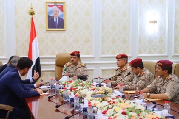 اليمن: الحكومة تدعو إلى تعاون دولي في دعم القوات البحرية وخفر السواحل لمكافحة التهريب