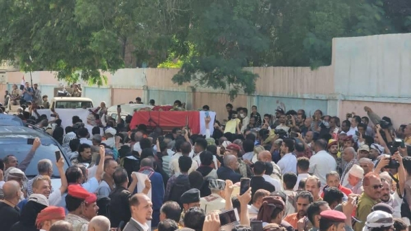 اليمن: الآلاف يشيّعون جثمان افتهان المشهري