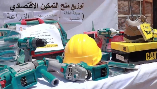 تقرير: نساء من ريف تعز يكسرن الصورة النمطية...مهندسات للطاقة الشمسية