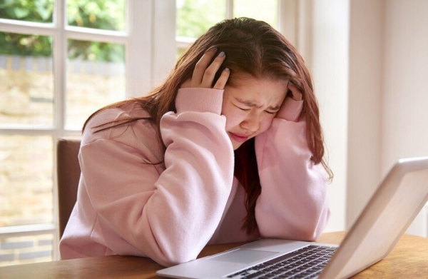 صحة: 6 أسباب مفاجئة للصداع لا علاقة لها بضغط الدم أو قلة النوم