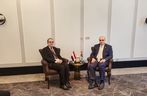 عمّان: وزراء الصحة في اليمن والأردن يبحثان تعزيز التعاون الطبي وتوسيع فرص العلاج والتدريب