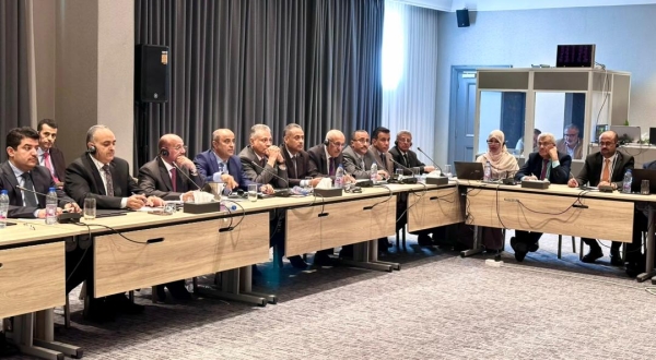 عمّان: صندوق النقد الدولي يتوقع تعافيًا تدريجيًا للاقتصاد اليمني ويشيد بجهود الحكومة في ضبط المالية العامة