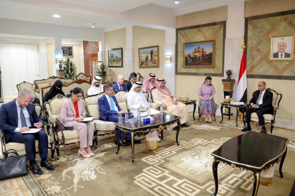 الرياض: رئيس الوزراء اليمني يتعهد بتعزيز الحضور الحكومي في عدن ويؤكد أن معركة الاستقرار لا تقل عن معركة استعادة الدولة
