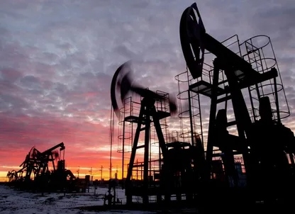 اقتصاد: أسعار النفط تتجه نحو ثالث انخفاض أسبوعي وسط تركيز على الإمدادات