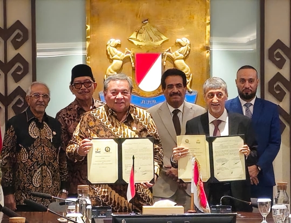 جاكرتا: توقيع مذكرة تفاهم لتعزيز التعاون الاقتصادي والتجاري بين اليمن وإندونيسيا