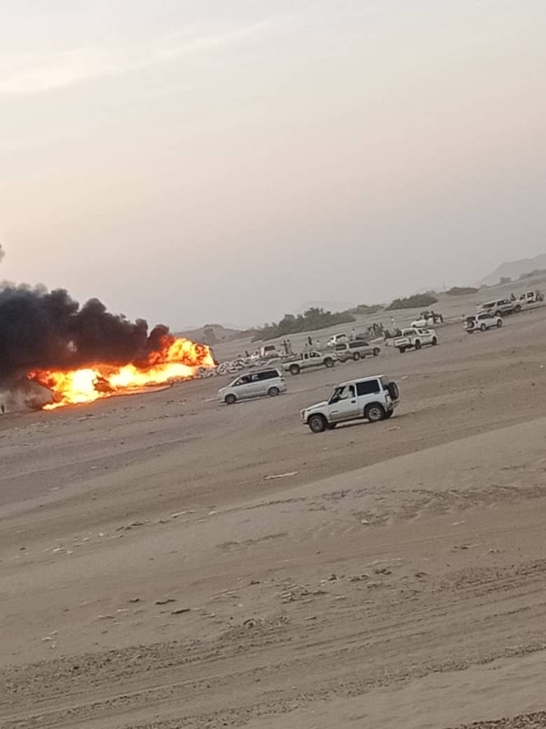 اليمن: وفاة 14 شخصاً في تصادم مقطورة وقود وحافلة ركاب بمأرب