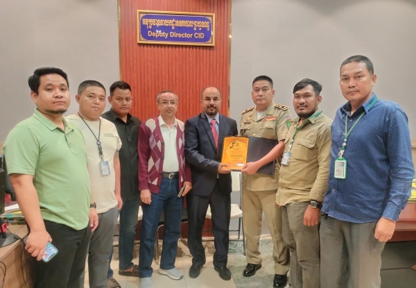 كوالالمبور: تحرير مواطنين يمنيين في كمبوديا بعد احتجاز دام 10 أشهر في قبضة عصابة احتيال