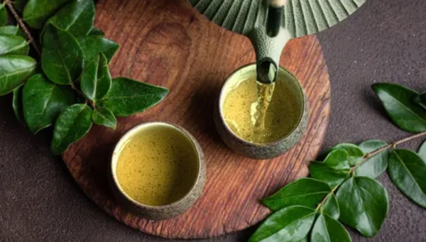 صحة: رغم فوائده الصحية.. 6 مخاطر محتملة للشاي الأخضر