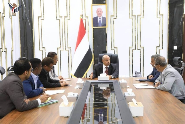 اليمن: الخنبشي يؤكد على ضرورة الحفاظ على وحدة حضرموت وتحسين الخدمات