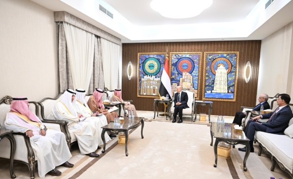 اليمن: العليمي يؤكد التزام مجلس القيادة بحل القضية الجنوبية وفق مخرجات مشاورات الرياض