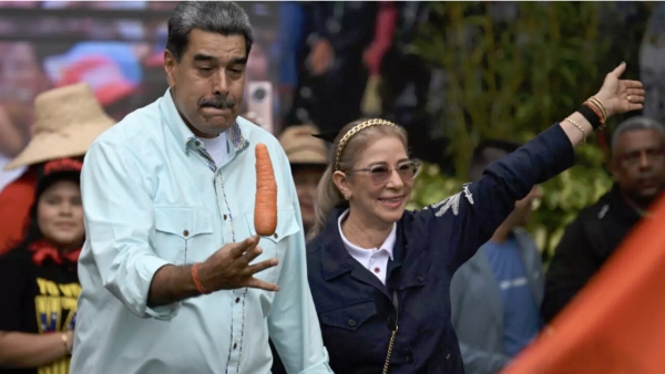 كراكاس: فنزويلا تتعهد بمواصلة تصدير النفط رغم الحصار الأمريكي البحري على الناقلات الخاضعة للعقوبات