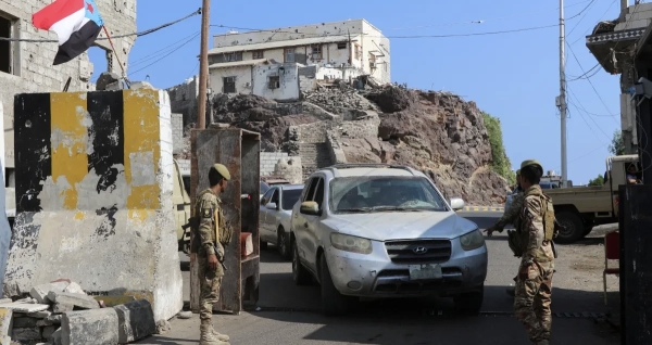 تقرير: جماعات مدعومة من الإمارات في اليمن تتواصل مع إسرائيل لعقد تحالف ضد “أعداء مشتركين”