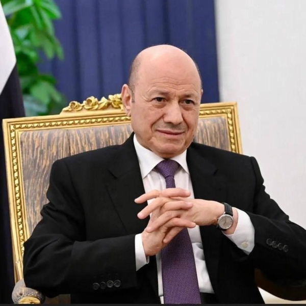 اليمن: العليمي يقول إن المحافظات ضمن نفوذ الحكومة ستُستخدم كمنطلق لإنهاء سيطرة الحوثيين