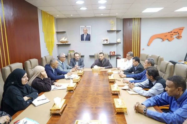 اليمن: عدن تقر زيادة حافز المعلمين 10 آلاف ريال