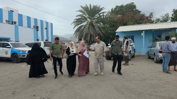 اليمن: اللجنة الوطنية للتحقيق تزور مراكز احتجاز في عدن