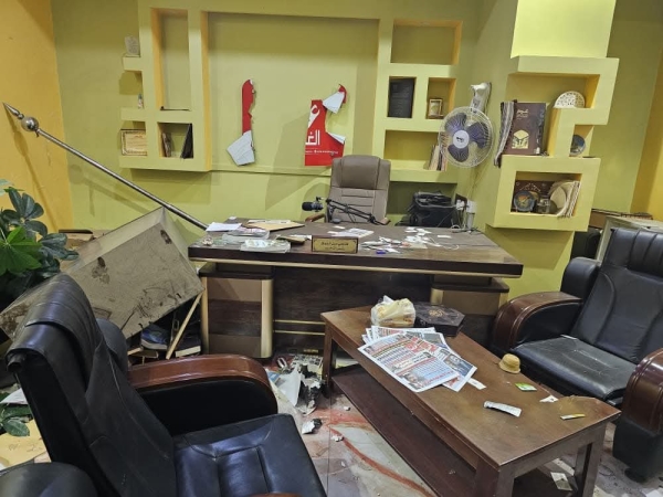 اليمن: نقابة الصحفيين تدين اقتحام “عدن الغد” وتطالب بتحقيق عاجل