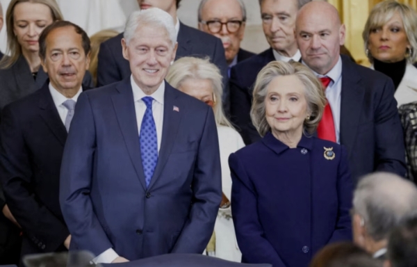 واشنطن: كلينتون وهيلاري يوافقان على الشهادة في تحقيق الكونجرس بشأن إبستين