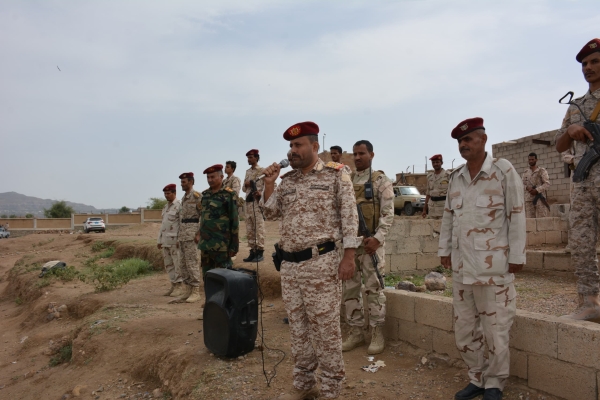 اليمن: لجنة حكومية تقول إن قائدًا عسكريًا منعها من تفقد سجون غير قانونية في تعز ولحج