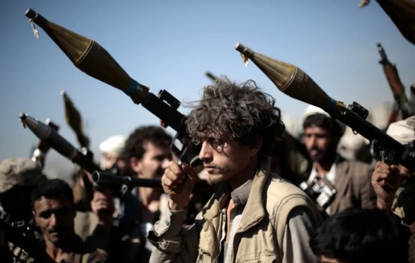 تحليل: هل تدفع إيران الحوثيين لدور عسكري محتمل ضد واشنطن؟