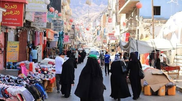 تقرير: أبرز الملفات الاقتصادية المطروحة أمام الحكومة اليمنية الجديدة